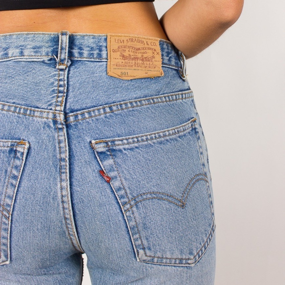 Levi's • Vintage 550 high waisted mom jeans - Picture 2 of 8